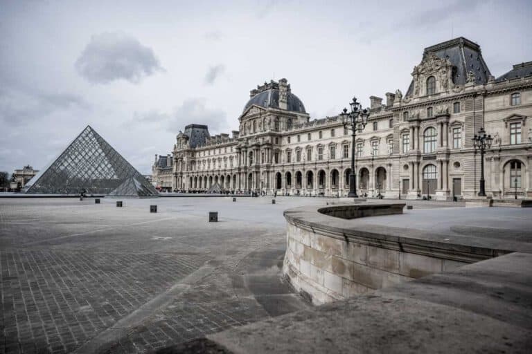 Paris, Louvre