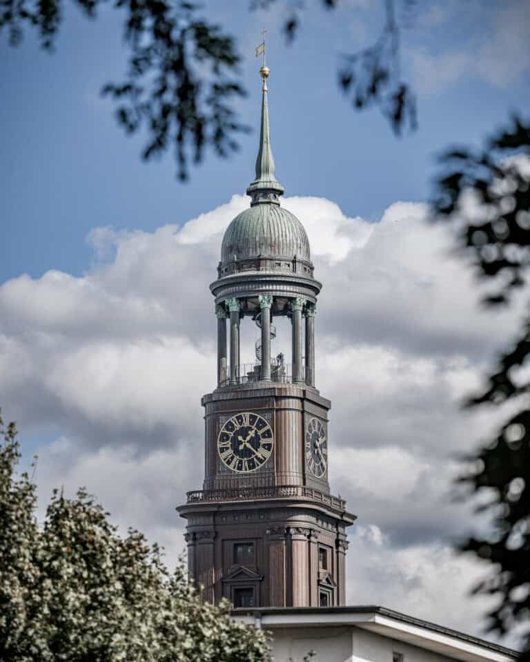 Turm der St. Michaelis Kirche in Hamburg